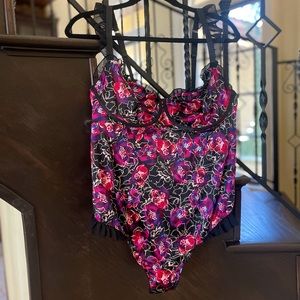 NWT Torrid Curve Satin Ruffle Bodysuit Lingerie, 1X